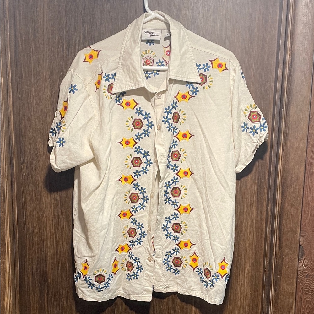 Hippie Shake Goin' Back Embroidered Short Sleeve Shirt